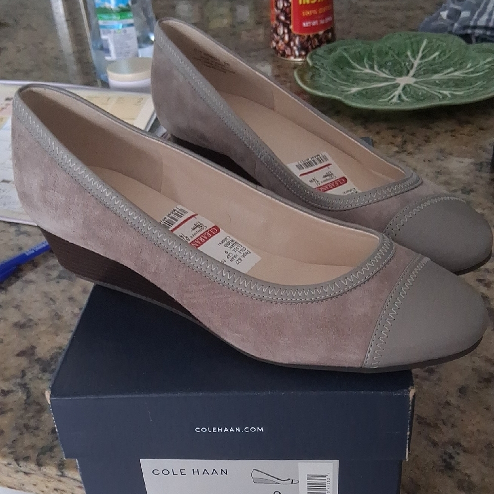 Cole Haan Women's Taupe and Gray Wedges